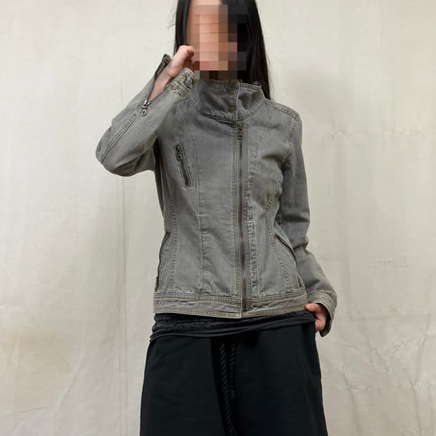 꼼사이즘 워싱 데님 하이넥 라이더 자켓 L