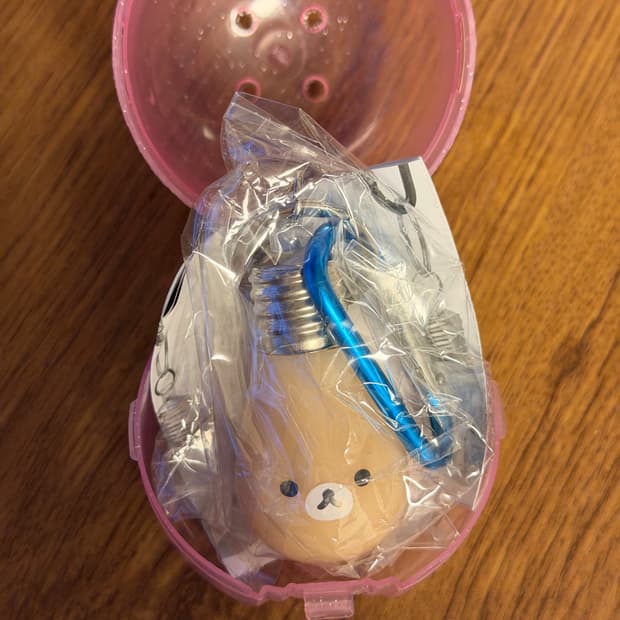 리락쿠마 전구 가챠 키링