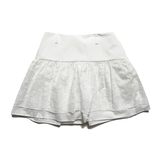새상품 펀칭 플라워 스커트 (아이보리)