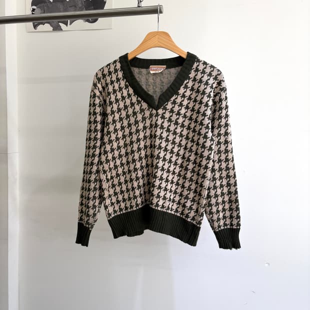 FIRST MAN (Made in Japan) 브이넥니트