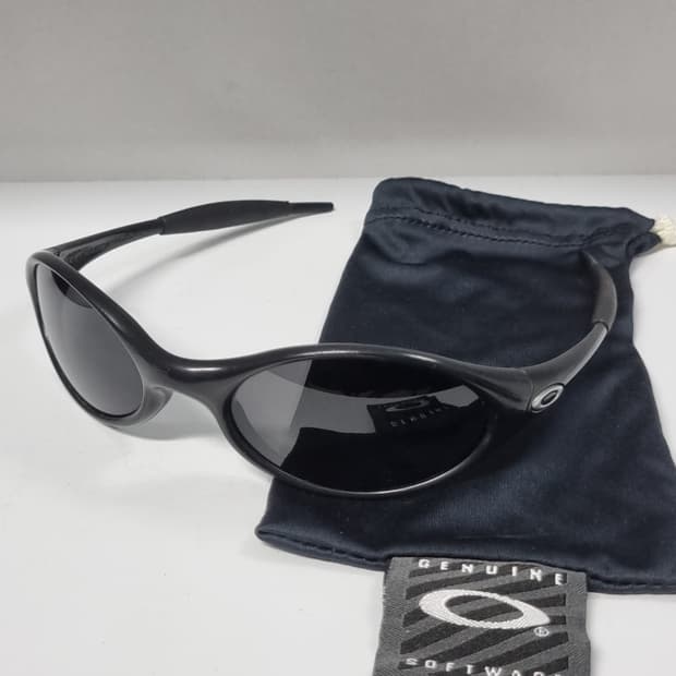 오클리 뉴 아이자켓 (99) 블랙 새렌즈