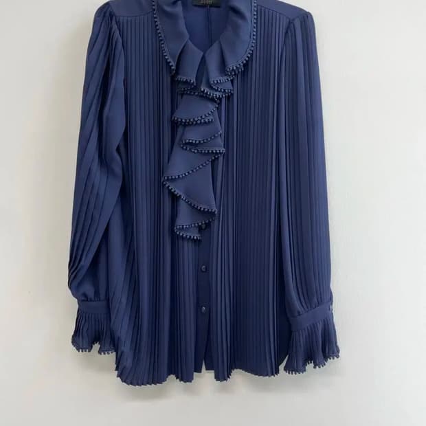 지고트(JIGOTT) 정품, 디테일이 정말 고급스러운 네이비 컬러 플리츠