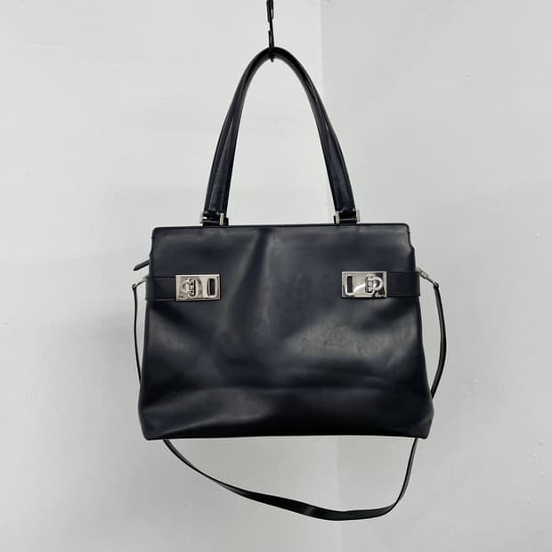 90s 페라가모 간치니 투 락 토트백