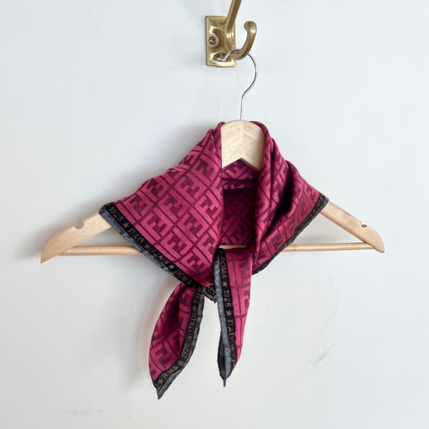 펜디 핑크 FF 로고 실크 스카프