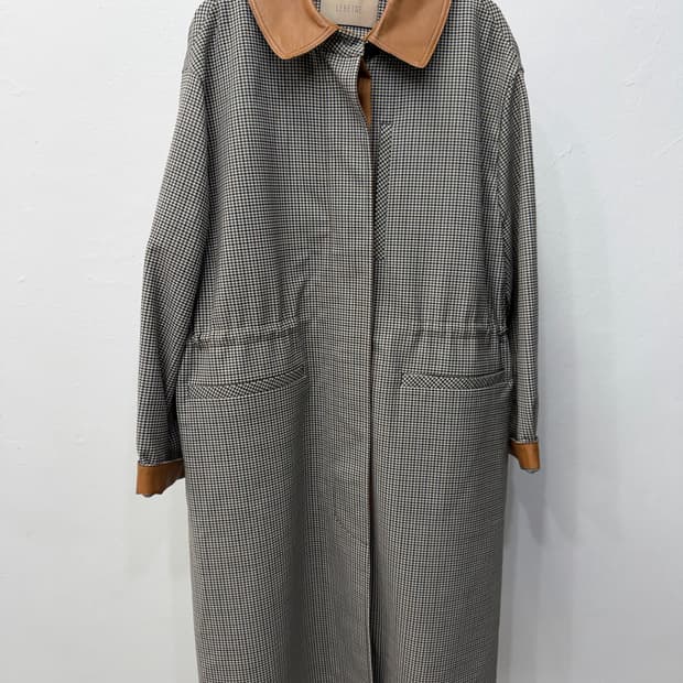 정품) 르베이지 오버핏 가죽디테일 체크 코트 97