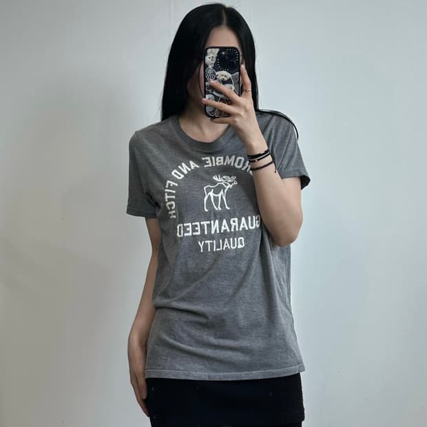 아베크롬비 y2k 와투케 그레이 반팔 티셔츠