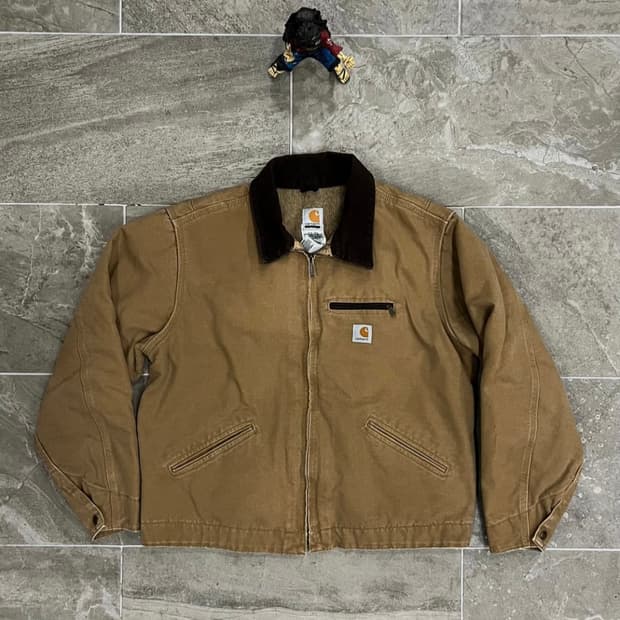 칼하트 디트로이트 자켓 WJ97 카멜 판매