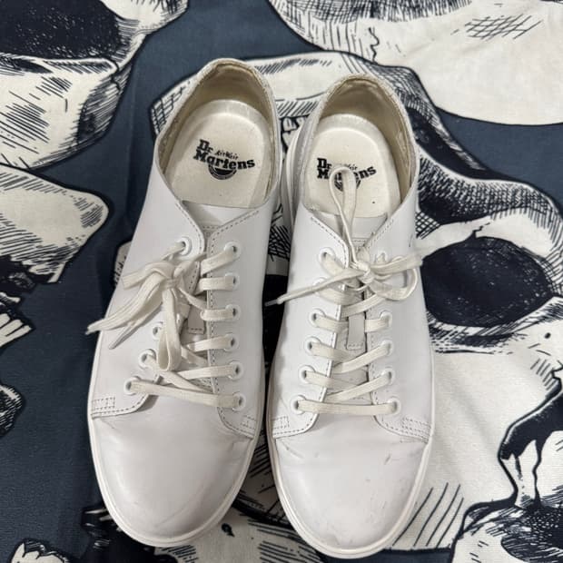 닥터마틴 단테 42사이즈 (270)