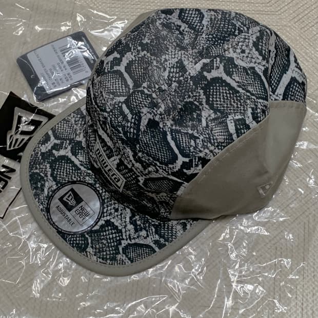 뉴에라 스네이크 패턴 제트캡 페블 14693907 스냅백