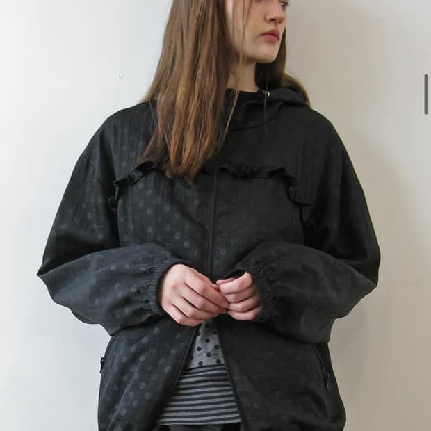 나츠 naats 도트 프릴 윈드브레이커