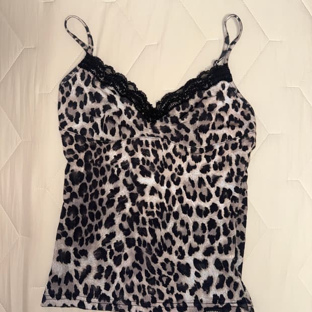 레오파드 레이스 슬리브리스 브라운