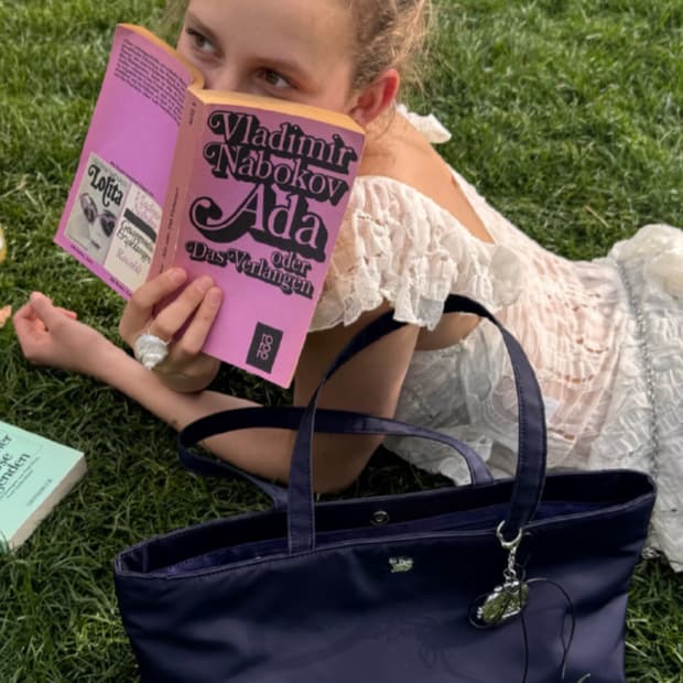 텍O 새상품) 아이세이예르 페이퍼 보트백 네이비