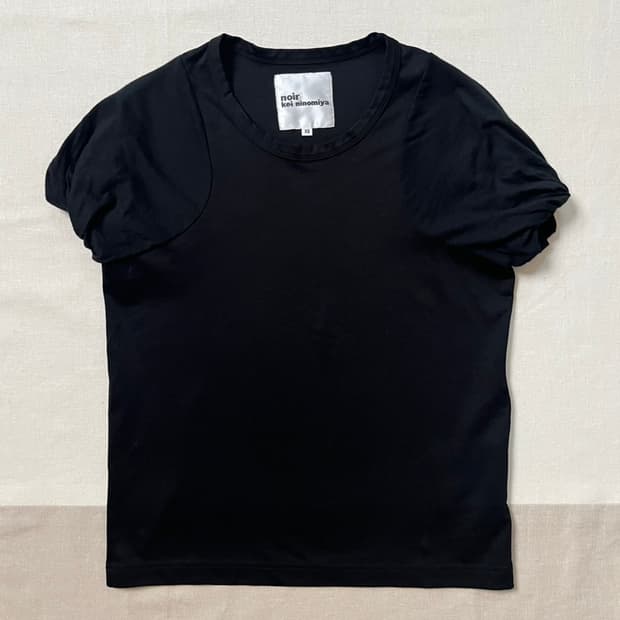 느와케이니노미야 퍼프 티셔츠 꼼데가르송 noir kei ninomiya