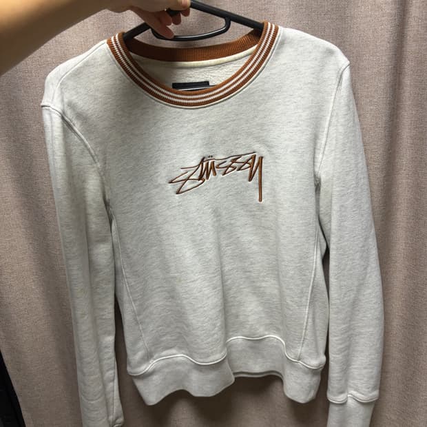 스투시 xs 맨투맨