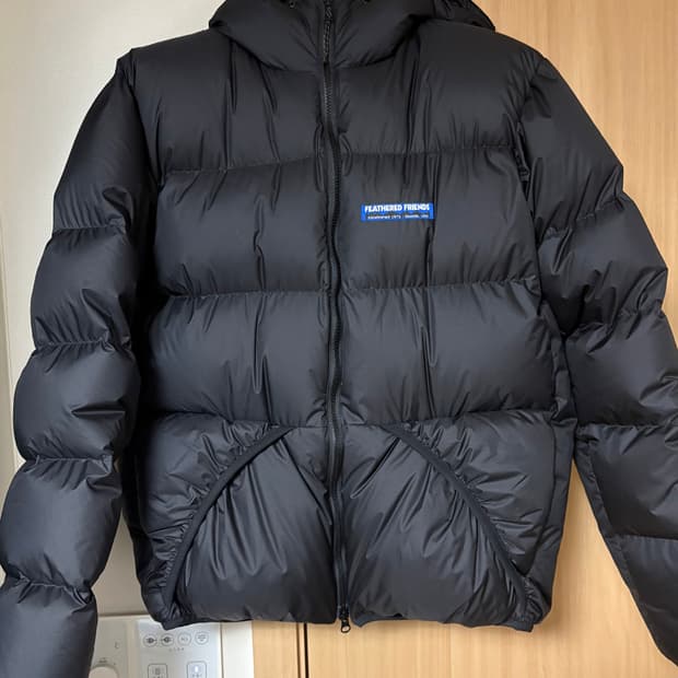 페더드프렌즈 헬리오스 블랙 L