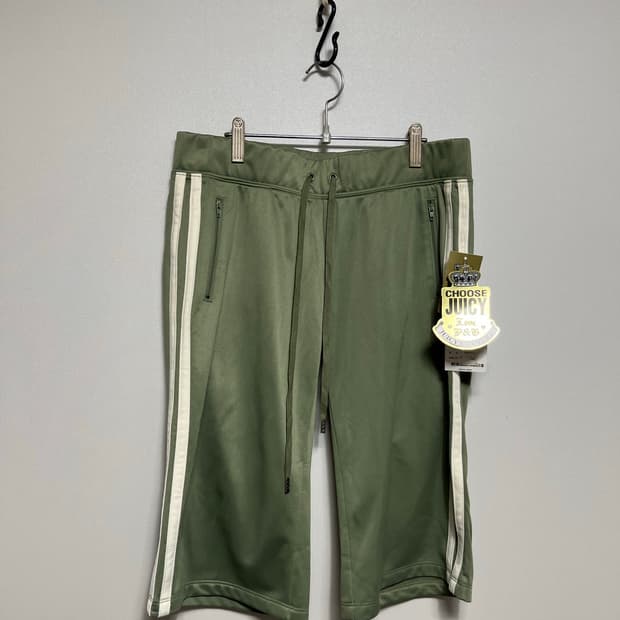 쥬시꾸뛰르 그린 트랙 반바지 올리브 S
