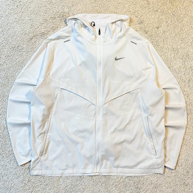 나이키 NIKE 윈드러너 리펠 러닝 바람막이 자켓 화이트