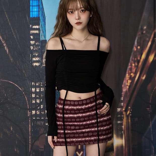 체리퀴리 오프숄더 티