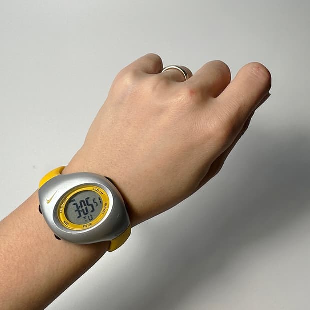Vintage Nike Triax running watch─yellow