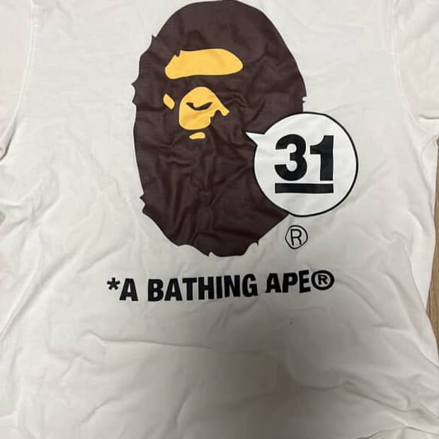 베이프 31주년 빅헤드 반팔티 