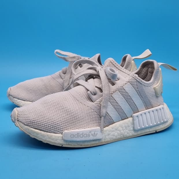 a 아디다스 NMD R1 여성운동화240