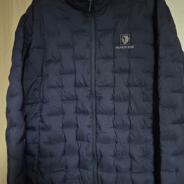 블랙야크 정품 구스경량패딩 100사이즈 팝니다 