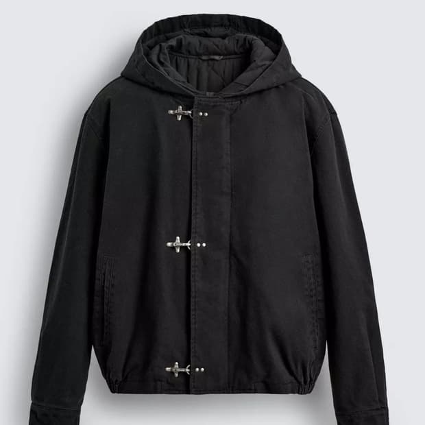 자라 토글 버튼 후드 점퍼 구해요 