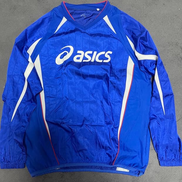 아식스 바람막이 재질 롱슬리브 티셔츠