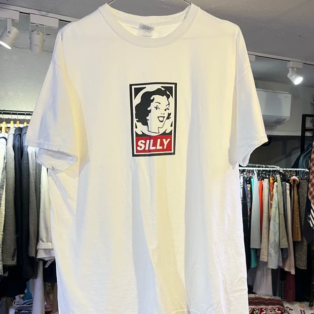 길단 그래픽 티셔츠