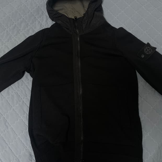 스톤아일랜드 니트후드집업