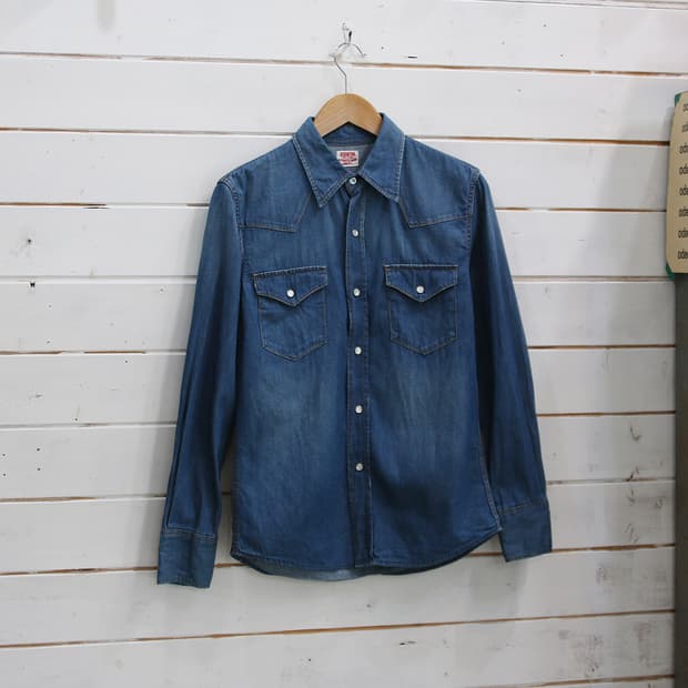EDWIN 웨스턴 데님 셔츠 (남성용 S)