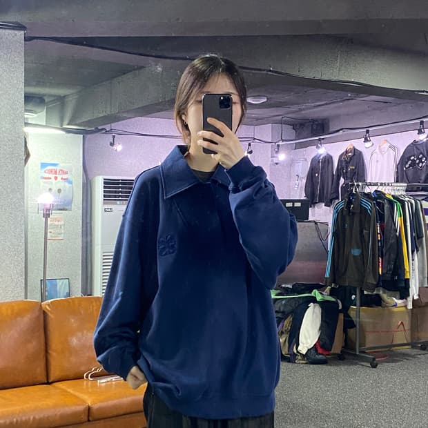 새터 패치로고 네이비 스웻 카라티 B1582
