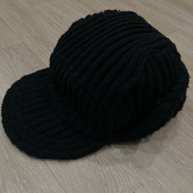 니들스 울 이어플랩캡