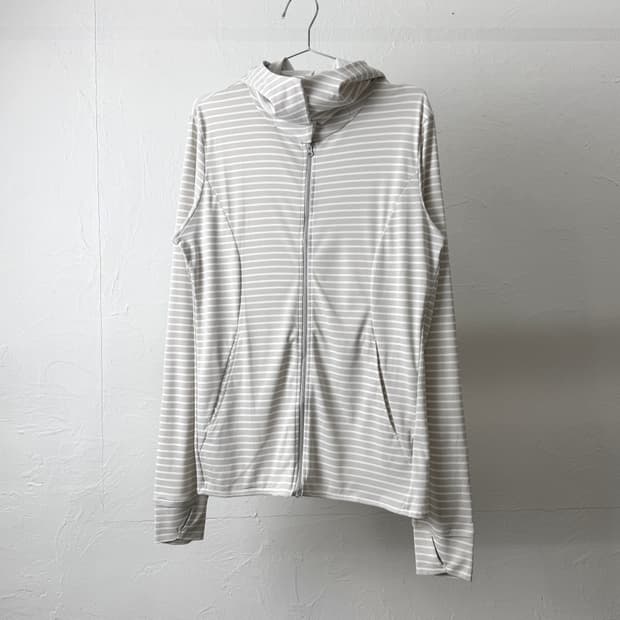 미즈노 스트라이프 핑거홀 후드 집업