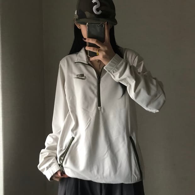 나이키 화이트 카키 반집업