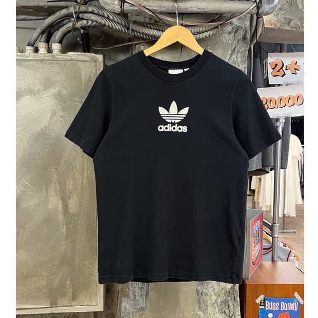 아디다스 반팔티 블랙 S #csz4085