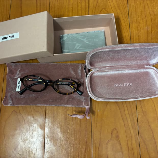 미우미우 리가드 안경테 (변색렌즈)