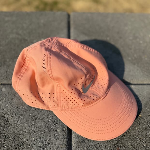 Nike Featherlight DRI-FIT  Pink Ball Cap