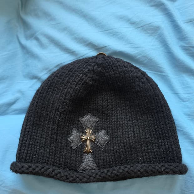 크롬하츠 레더 참 캐시미어 비니