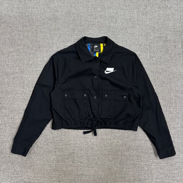 나이키 블랙 크롭 바람막이 자켓 S