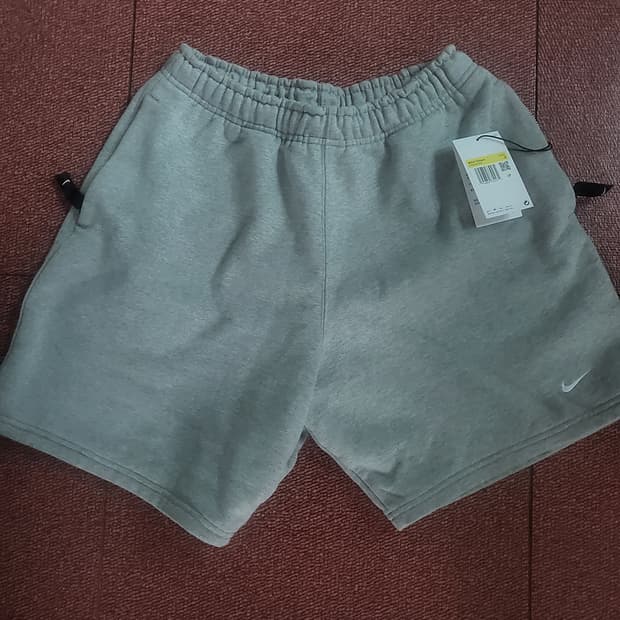 나이키 nrg 솔로스우시 쇼츠 다크그레이s