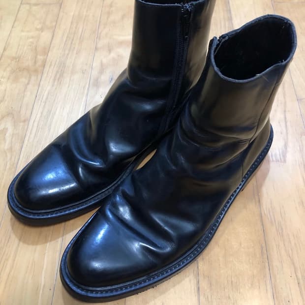 [급처]Pollini 클래식 앵클 부츠 255사이즈