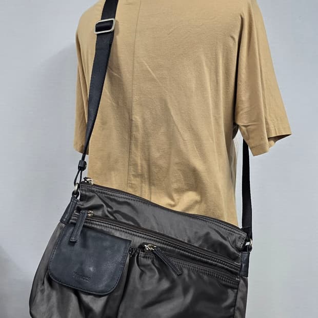 Y'saccs by Yohji Yamamoto 레더콤비 크로스백