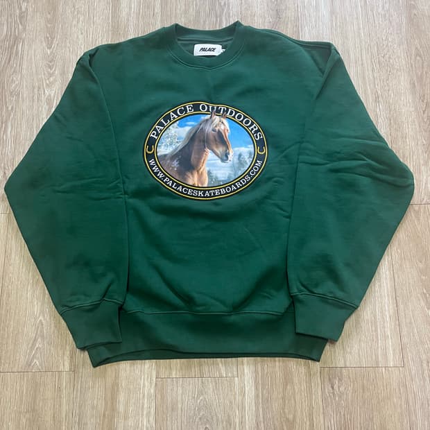 팔라스 PALACE 맨투맨 크루넥 사이즈 M 판매합니다!