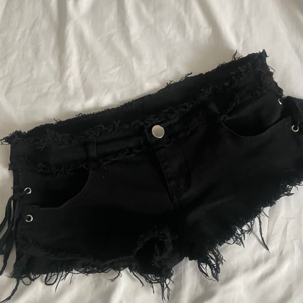빈티지 블랙 레이스업 데님 숏츠