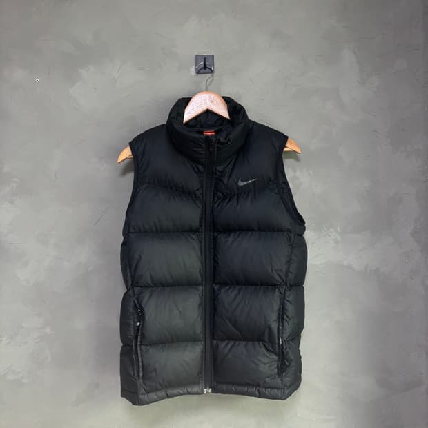 나이키 스우시 덕 다운 패딩 조끼