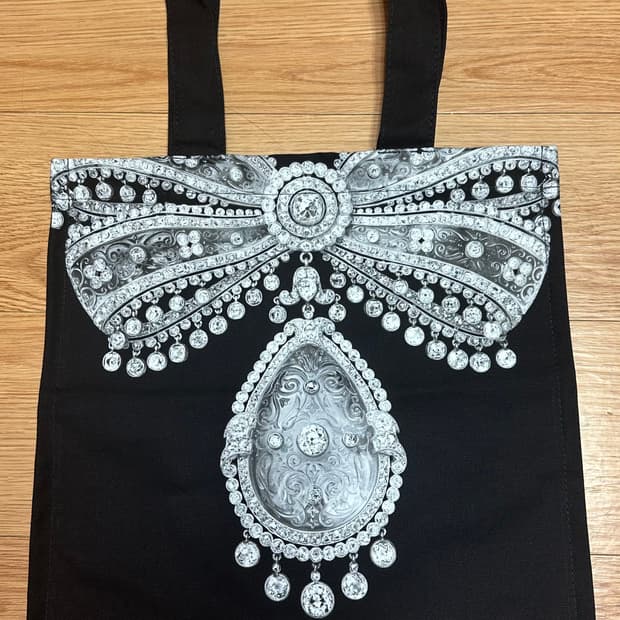 까르띠에 cartier 에코백 토트백 천가방 V&A 런던 새상품