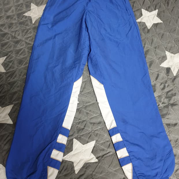 아디다스 파이어버드 빅 트레포일 우븐 트랙 팬츠 블루 (XS)