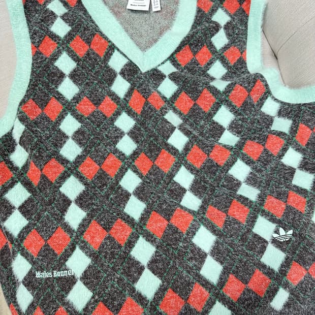 아디다스 웨일스보너 아가일 니트베스트 팔아요