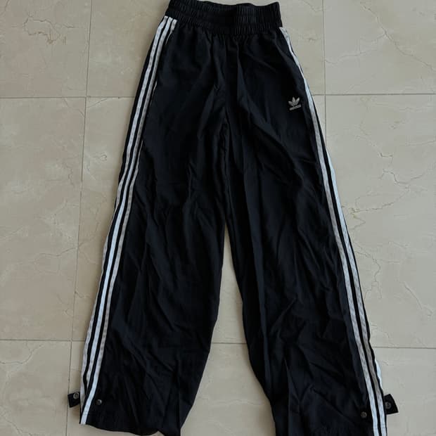아디다스 Adidas 와이드 레그 트랙 팬츠 xs (오버핏) 